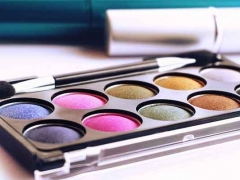 ��廯ױ��ѵѧУ�ļҺ�