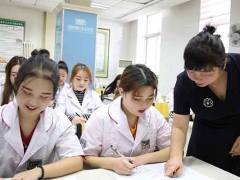 ����ͳ��ѧУ��ҵ��ô����/