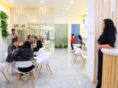 ����ͳ��ѧУ������ʲô�ط�/