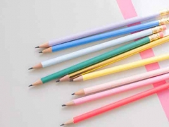 �����غ���ͬ��ѵѧУ�ڱ���ô��������������/